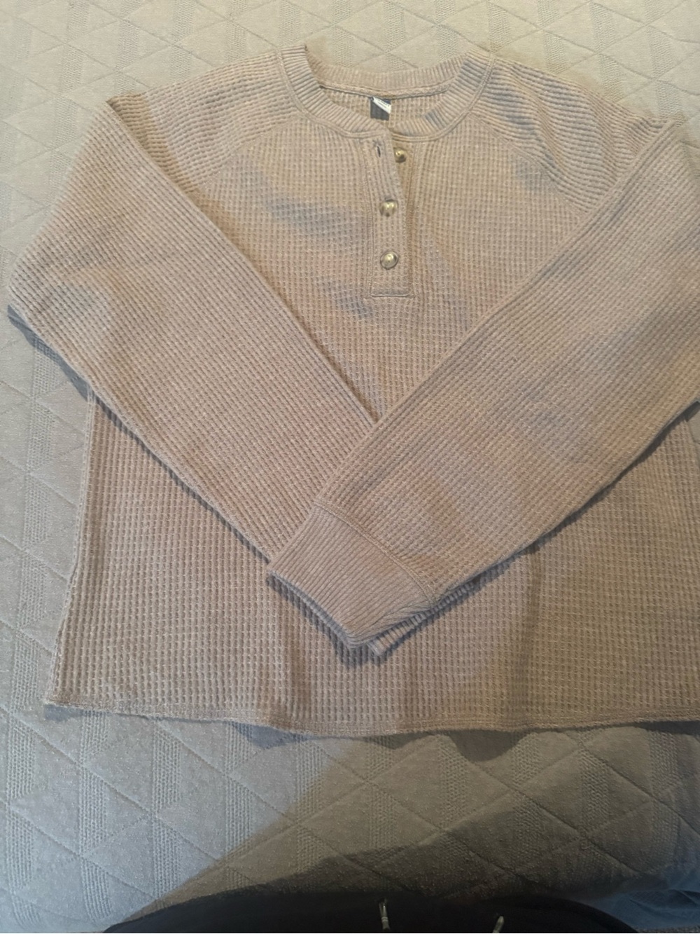 Old Navy Women’s Beige Waffle-Knit Henley Sweater